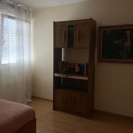 Carlotta Home 리스본